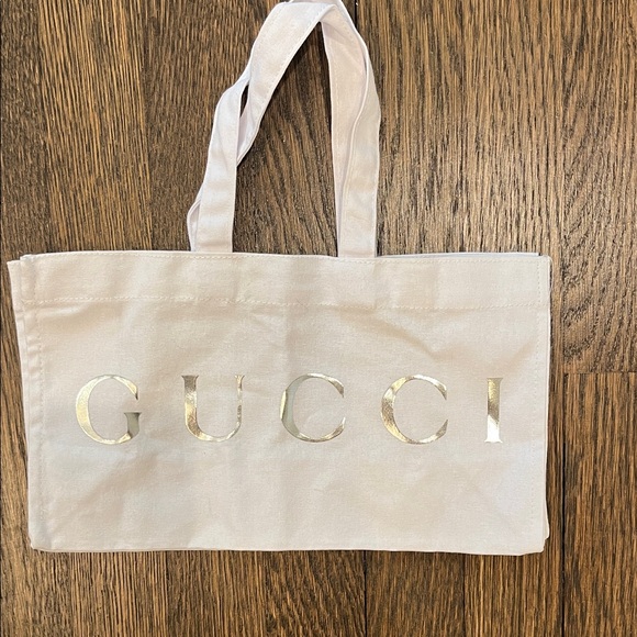 Gucci Beige Tote with silver Accents - Picture 1 of 4